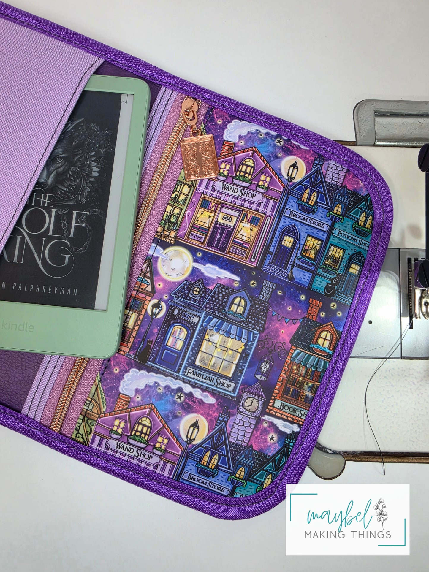 The Kindle Reading Wrap - The Witches Quarter