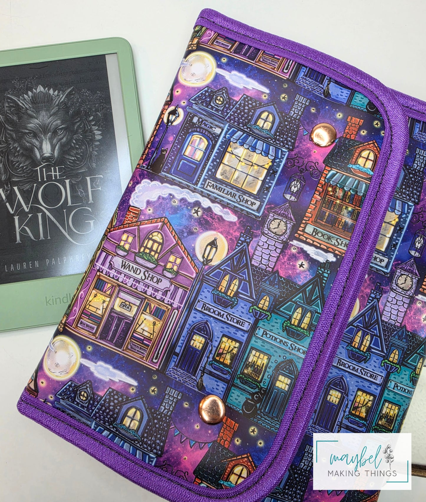 The Kindle Reading Wrap - The Witches Quarter