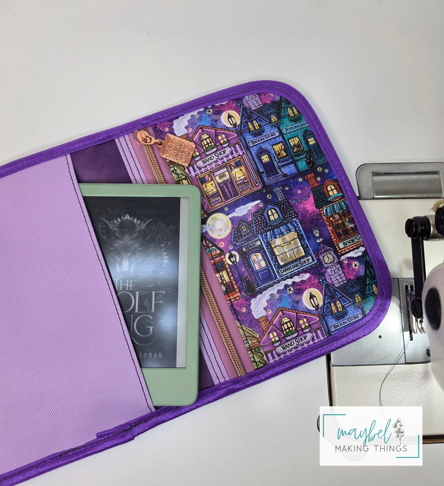The Kindle Reading Wrap - The Witches Quarter